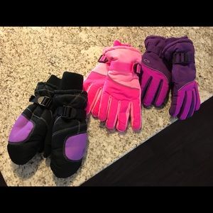Girls Gloves NWOT